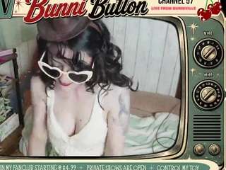 bunnibutton live on CamSoda