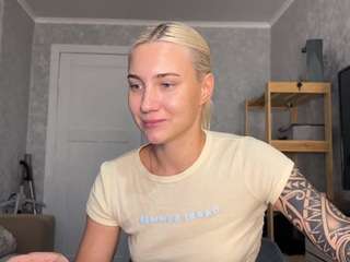 hotsweetbb's CamSoda show and profile