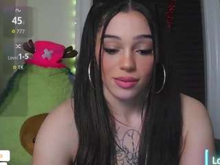 Live webcam model sapphirestorm8 on Soda Cams