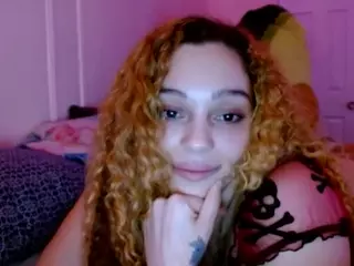 Sapphire Storm's Live Sex Cam Show