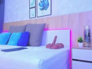 alanna-hank Live Webcam on CamSoda