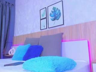  alanna-hank chat room