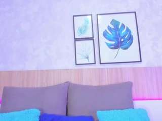 alanna-hank Live Webcam on CamSoda