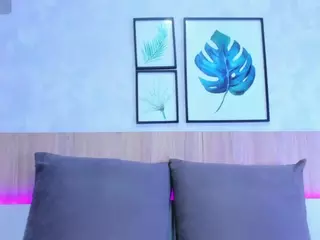Alanna-Hank's Live Sex Cam Show