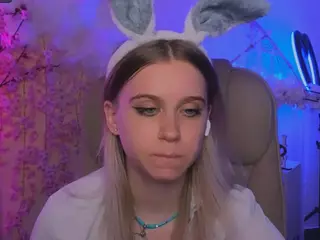 bellaArena's Live Sex Cam Show