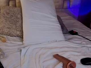 mariajoseebony's CamSoda show and profile