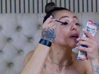 Acest model este live acum. playfulshow