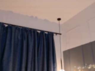 nina-rose Live Webcam on CamSoda