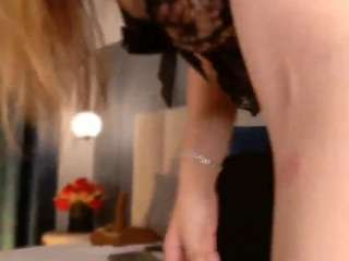 nina-rose Live Webcam on CamSoda