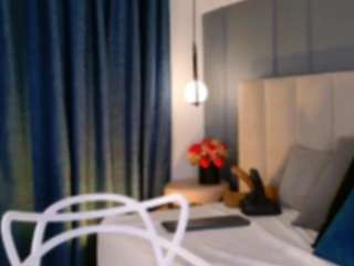 nina-rose Live Webcam on CamSoda