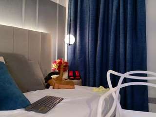 Nina-rose's cam show statistics and live stream