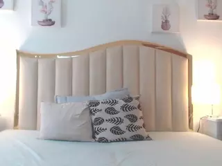 lucero-naomy's Live Sex Cam Show
