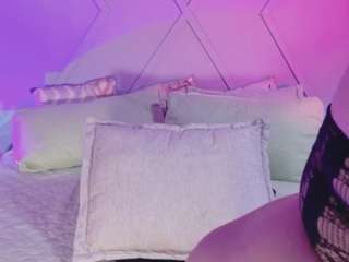 emmajohnss Live Webcam on CamSoda