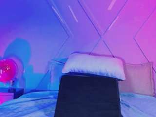 Este modelo está en vivo ahora. emmajohnss