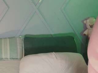 emmajohnss's live room