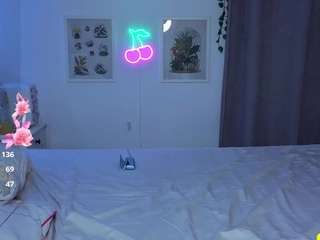 marinalovesyou Live Webcam on CamSoda