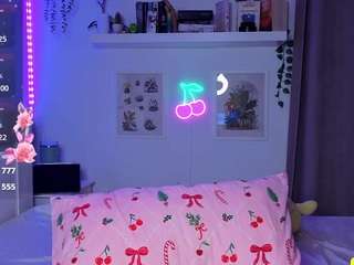 marinalovesyou Live Webcam on CamSoda