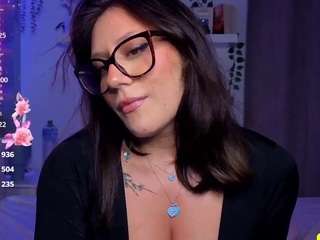 marinalovesyou Live Webcam on CamSoda