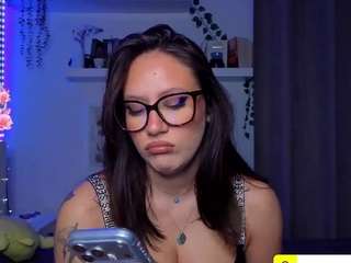 marinalovesyou Live Webcam on CamSoda