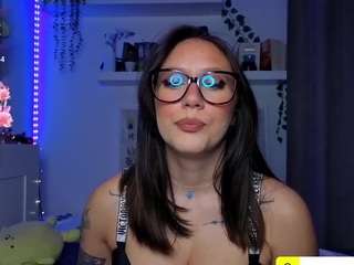 marinalovesyou Live Webcam on CamSoda