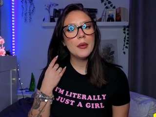 marinalovesyou Live Webcam on CamSoda