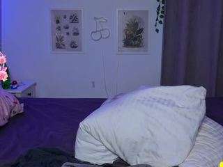 marinalovesyou Live Webcam on CamSoda