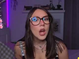 marinalovesyou Live Webcam on CamSoda