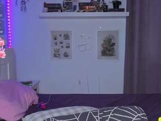 Live webcam model marinalovesyou on Soda Cams