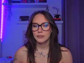 marinalovesyou Live Webcam on CamSoda