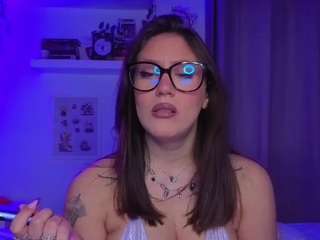 marinalovesyou Live Webcam on CamSoda