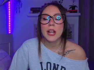 Live webcam model marinalovesyou on Soda Cams