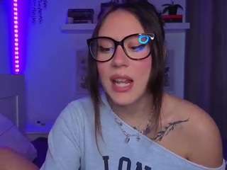 Live webcam model marinalovesyou on Soda Cams