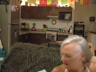 Sexy GILF Allie