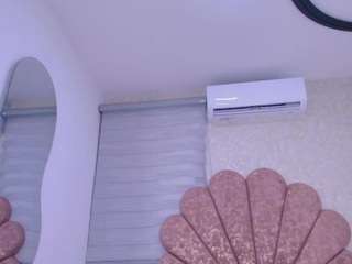le modèle gaby-leonnn est en webcam porno dans un show sur le site camsoda, il possède les tags suivants: amateur,anal,young adult,toys,teen-18,tease,tattoos,strip,spank,robe,pussy,orgasm,lovense,lingerie,fetish,dildo,cum,brown eyes,blowjob,bikini