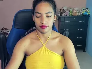 nahomy-hot69's Live Sex Cam Show