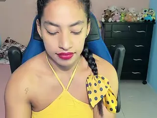 nahomy-hot69's Live Sex Cam Show