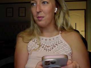 lucyallen4201 webcam