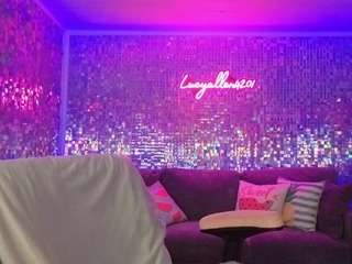 lucyallen4201's live room