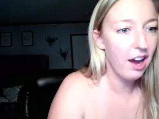 LucyAllen4201's Live Sex Cam Show