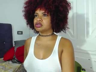 Dieses Model ist jetzt live. choco-milf