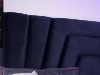 Nana-kitten's Live Sex Cam Show