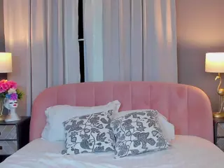 NicolleStark's Live Sex Cam Show