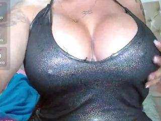 kylie-lovex1 Live Webcam on CamSoda