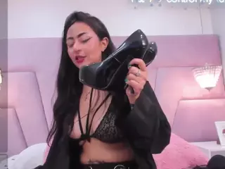 Nicolle's Live Sex Cam Show