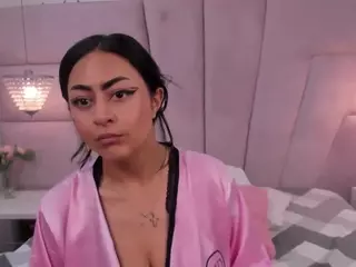 Nicolle's Live Sex Cam Show