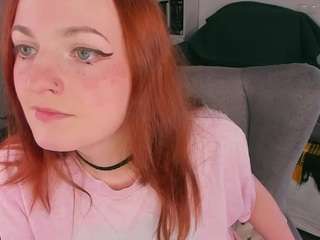 alice-cuteperv webcam model