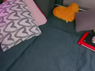 Alice-CutePerv's Live Sex Cam Show