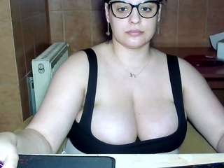 Live Sex Chat with AdeAde (@cataleyaangel)