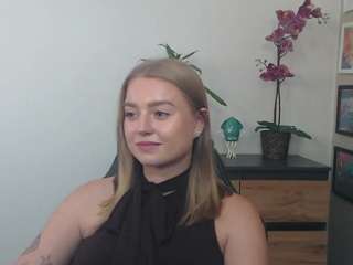 ericalust Live Webcam on CamSoda