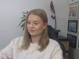 ericalust's CamSoda show and profile